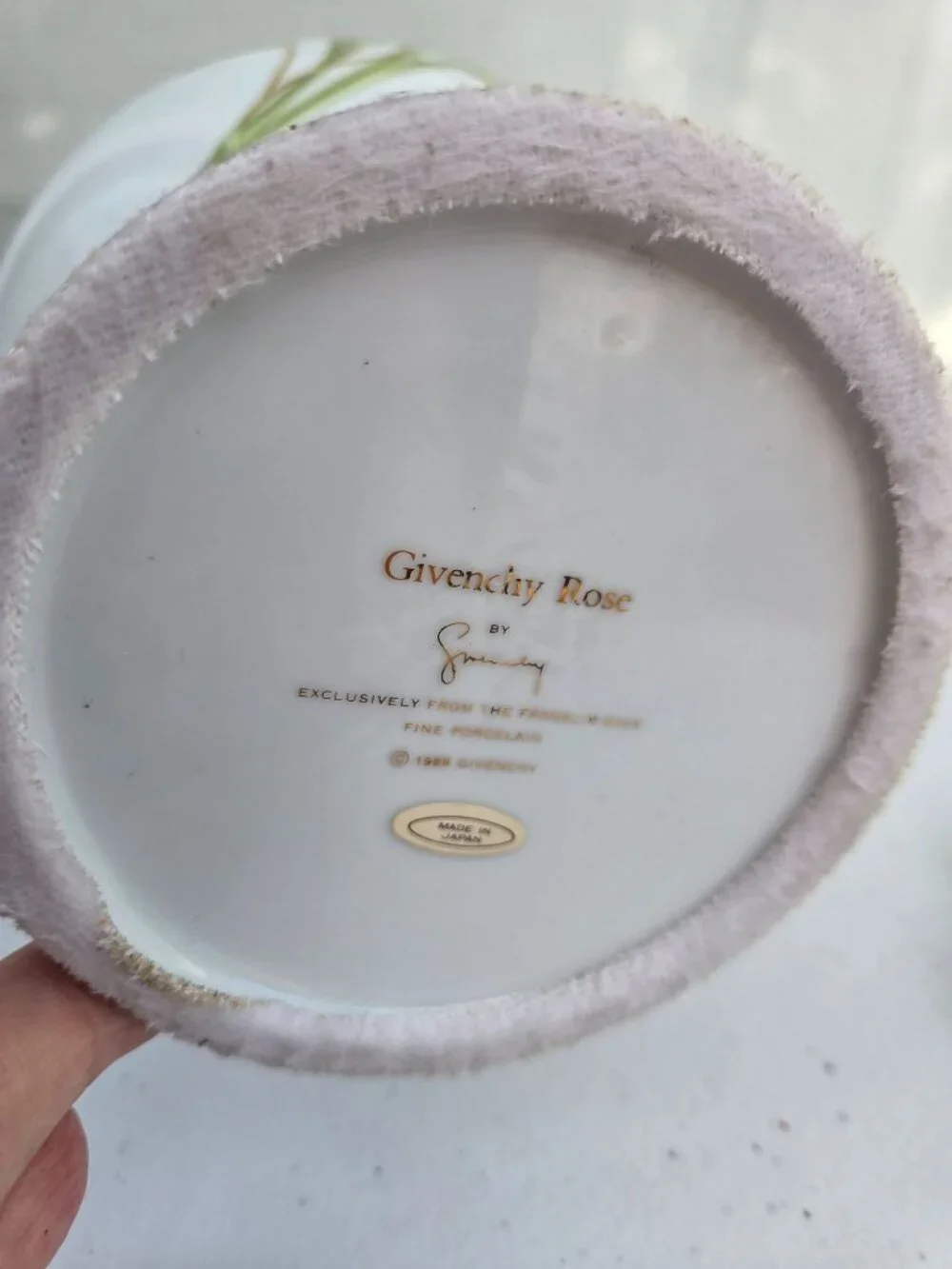 Givenchy Rose Fine Porcelain Vase With Pink Floral Design & Gold Trim 1989
